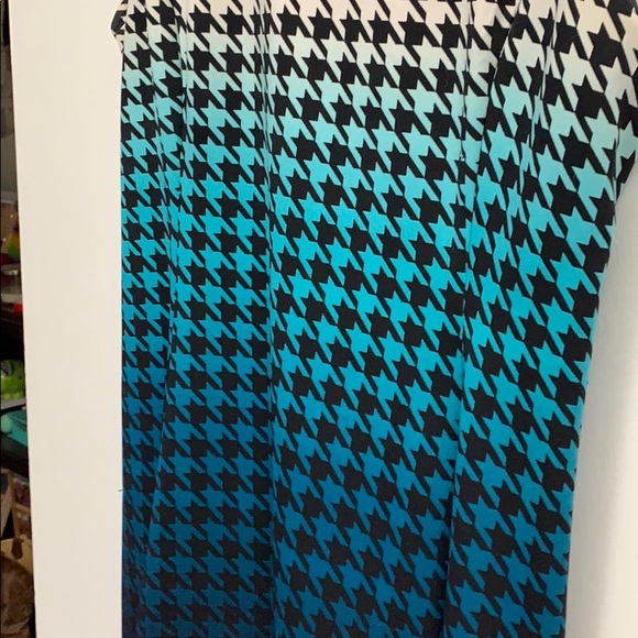 Cap Sleeve Fit & Flare Dress - Picture 4 of 10